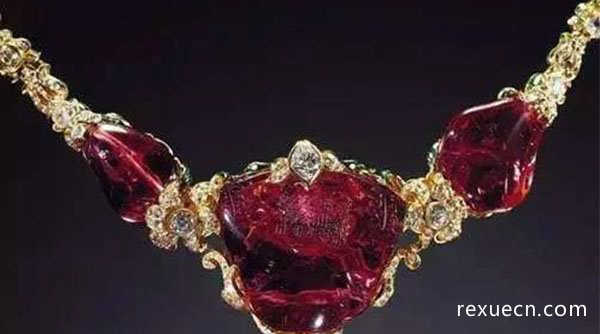 世界十大珍贵宝石排行榜，全球最稀有的宝石1、镶嵌泰米尔红宝石的项链